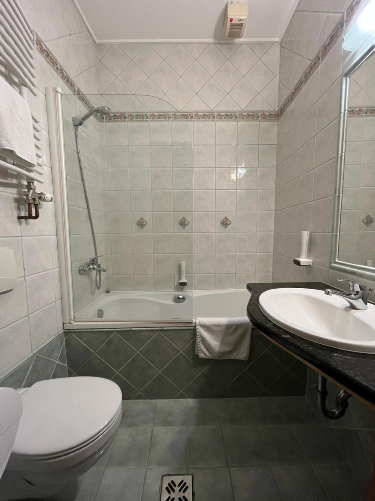 Wagner Vendegudvar Panzio Hotel 3*